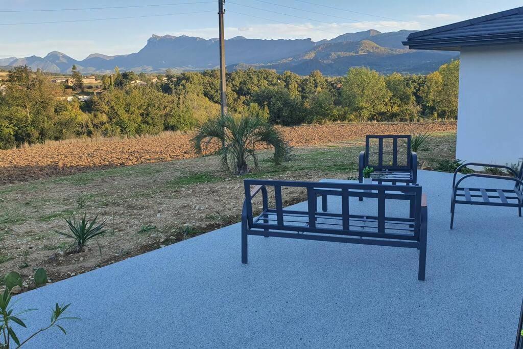 Studio Independant Vue Magnifique Et Au Calme Crest Exterior photo